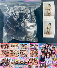 「【8K VR】3年H組ハーレム美少女祭り！ 全員と生中出し放題SP学園祭！」の撮影で沙月恵奈さんが使用したブラジャー＋パンティ＋チェキ (UN-ISHO-URVRSP-492-6)